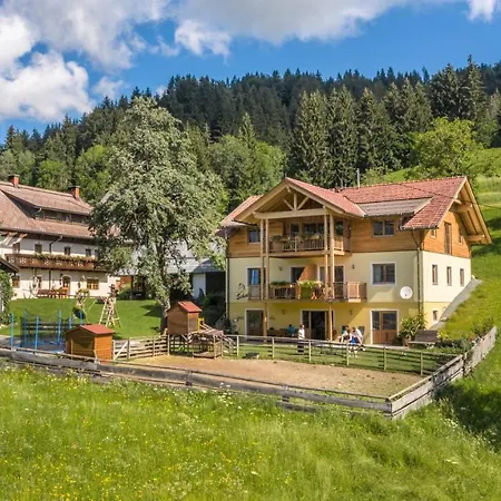 Historischer Bauernhof Schabus Tröpolach