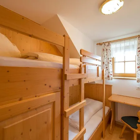 Historischer Bauernhof Schabus Gospodarstwo agroturystyczne Tröpolach