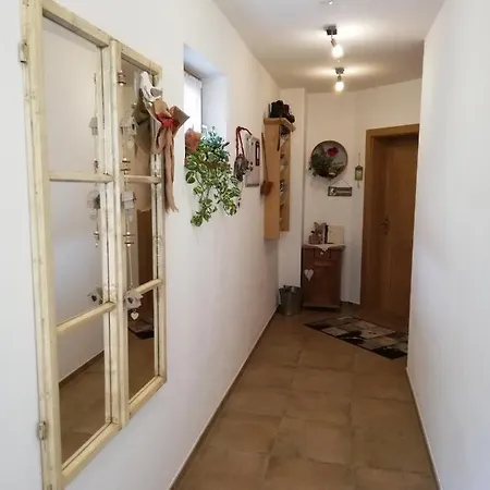 Historischer Bauernhof Schabus ファームステイ