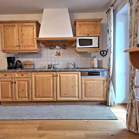 Historischer Bauernhof Schabus ファームステイ