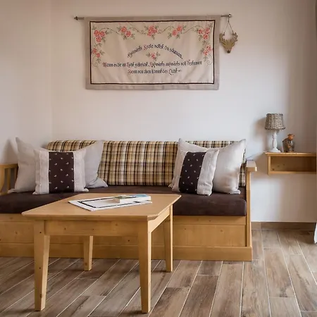 Historischer Bauernhof Schabus * Tröpolach